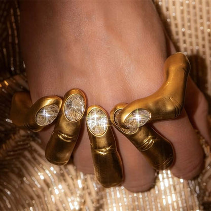 ”Interlocked Hands” Statement Hand Smycke