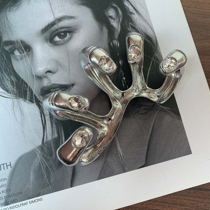 ”Interlocked Hands” Statement Hand Smycke