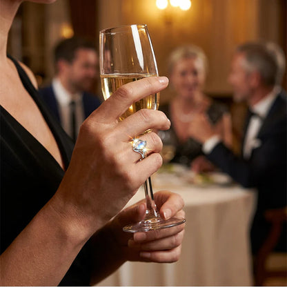 💍Geometrisk oval månstenring med zirkonia-detaljer – mystisk, glittrande och tidlöst elegant